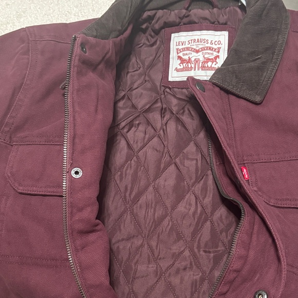 Levi's Men's Maroon burgundy Jacket with Dark Brown Collar - Picture 7 of 7